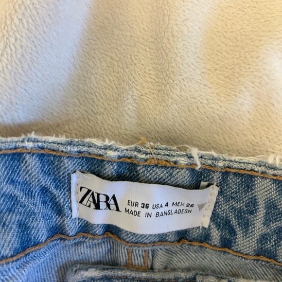 Zara Mom Jeans - Picture 2 of 2